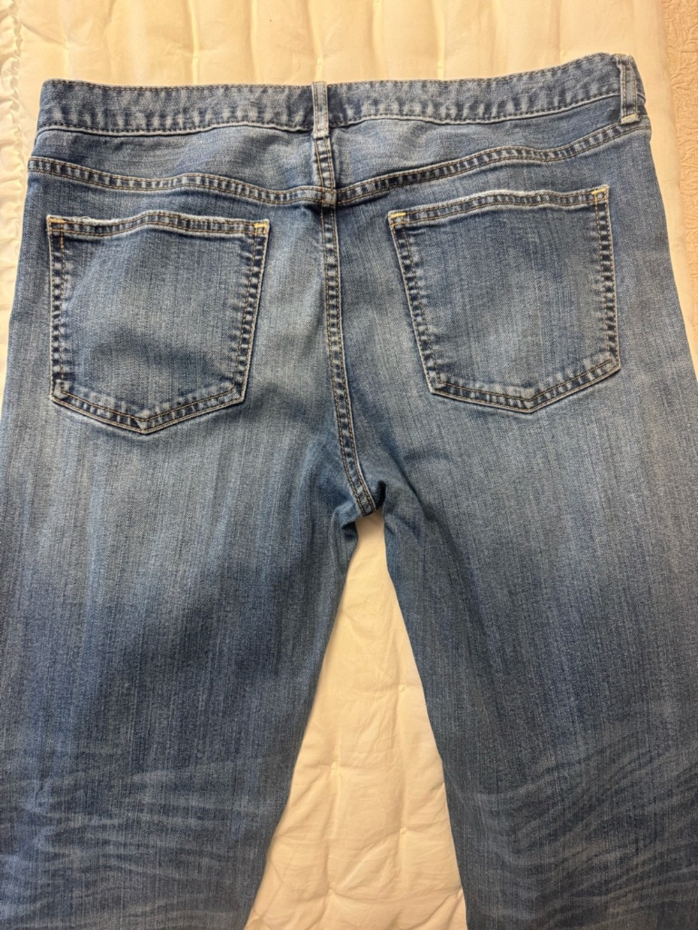 Merona Women’s Relaxed Light Blue Jeans - Picture 3 of 5